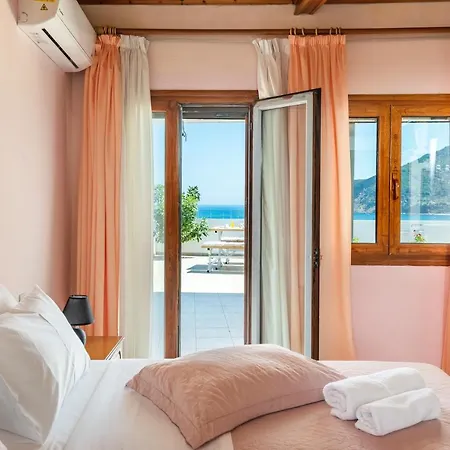 Regina Hotel 2*