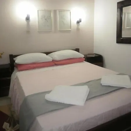 Regina 2* Skopelos Town