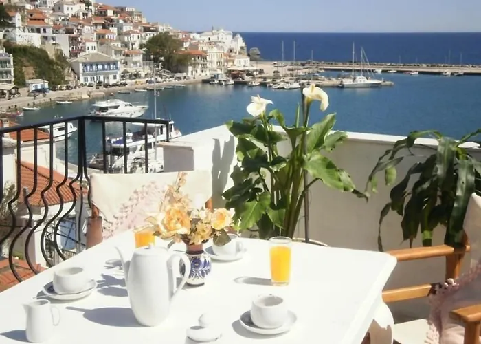 Regina Skopelos Town